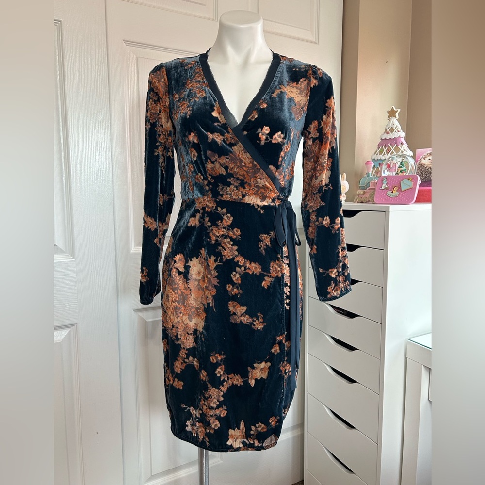 Anthropologie Eri + Ali Velvet Burnout Wrap Dress